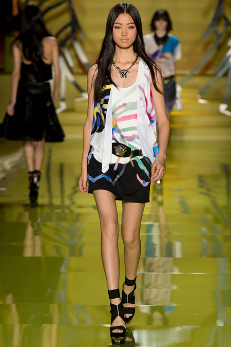 范思哲Versace 发布2014春夏女装系列 1.jpg