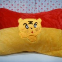 供应骨头型状珊瑚绒抱枕