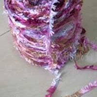 供应各种段染纱线。云朵纱，小豆豆纱