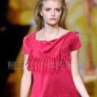 供应欧美大牌原单 个性流苏T恤 短袖 红色，最新潮流款