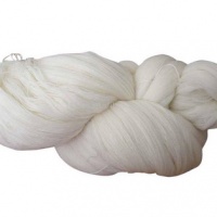 供应羊毛膨体腈纶混纺纱